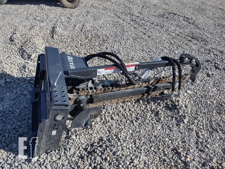 23-bobcat-lt113-trencher-image-1