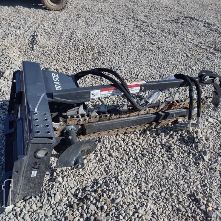 23 BOBCAT LT113 TRENCHER