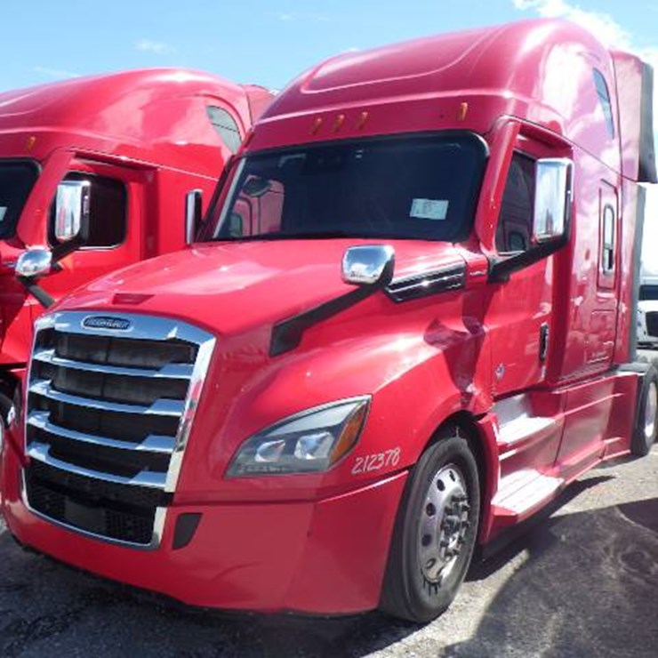 2021 FREIGHTLINER CASCADIA 126