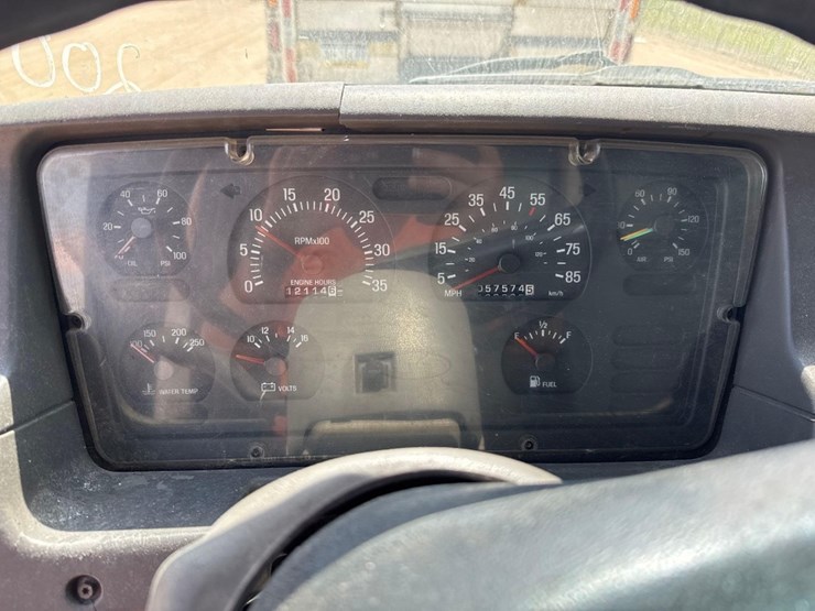 2001-sterling-dump-truck-image-22