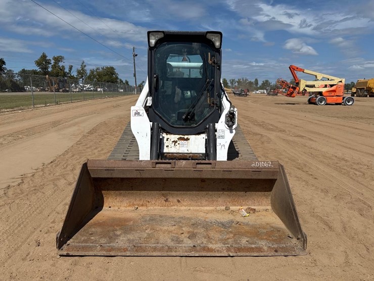 2020-bobcat-t770-image-3
