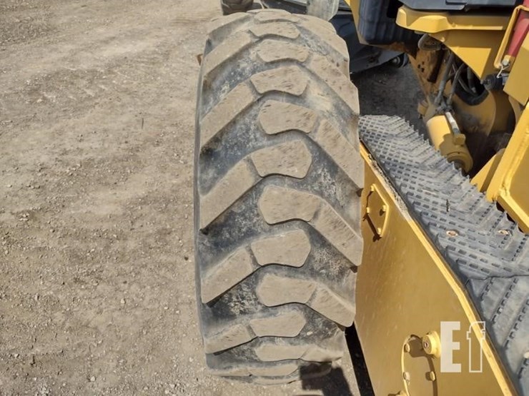 2020-deere-670gp-image-22