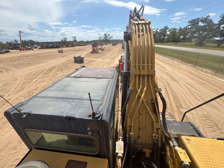 2014-caterpillar-324el-image-31