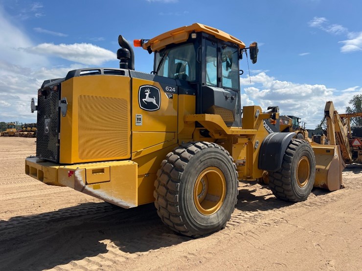 2021-deere-624p-image-5