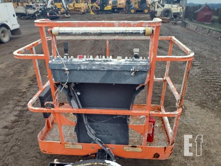 2016-jlg-340aj-image-19