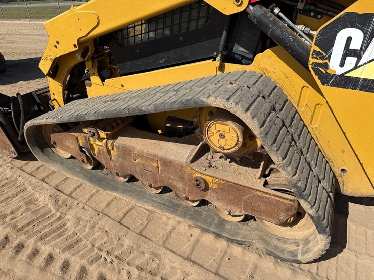 2014-caterpillar-299d-image-9
