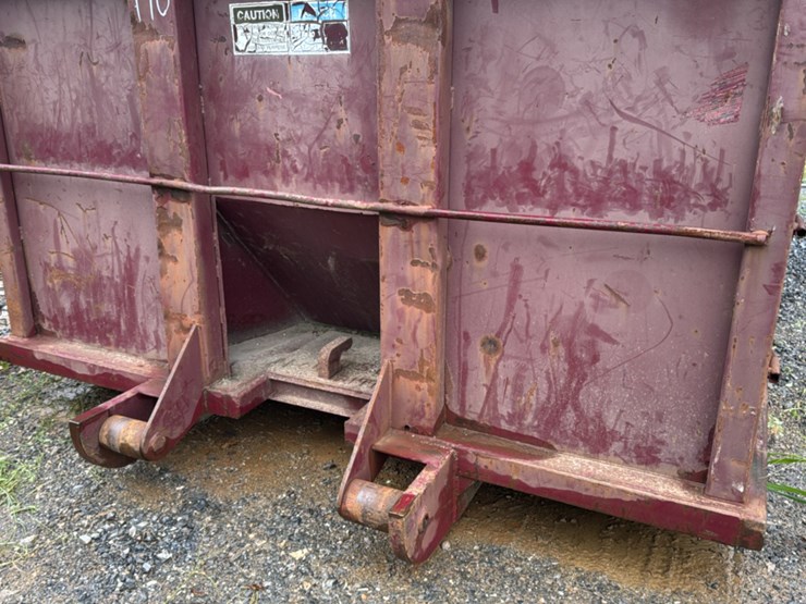 #140-•-roll-off-dumpster-image-7