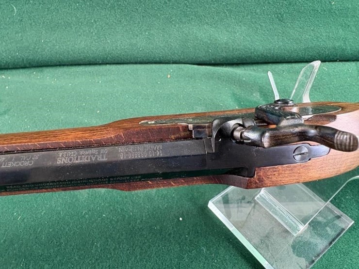 traditions-crocket-32cal-black-powder-rifle-image-11
