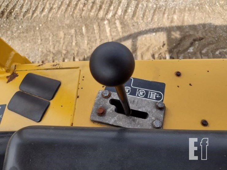 2000-deere-550h-lgp-image-11