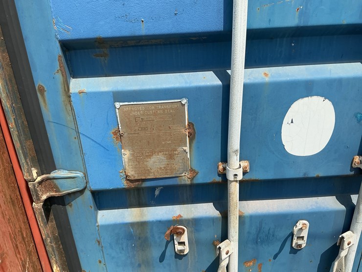 #203-•-shipping-container-image-5
