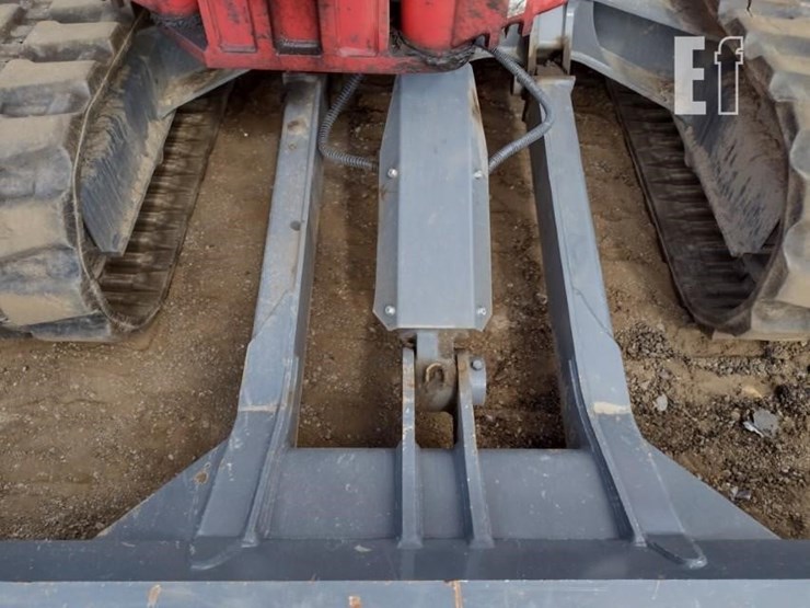 2023-takeuchi-tb280fr-image-21