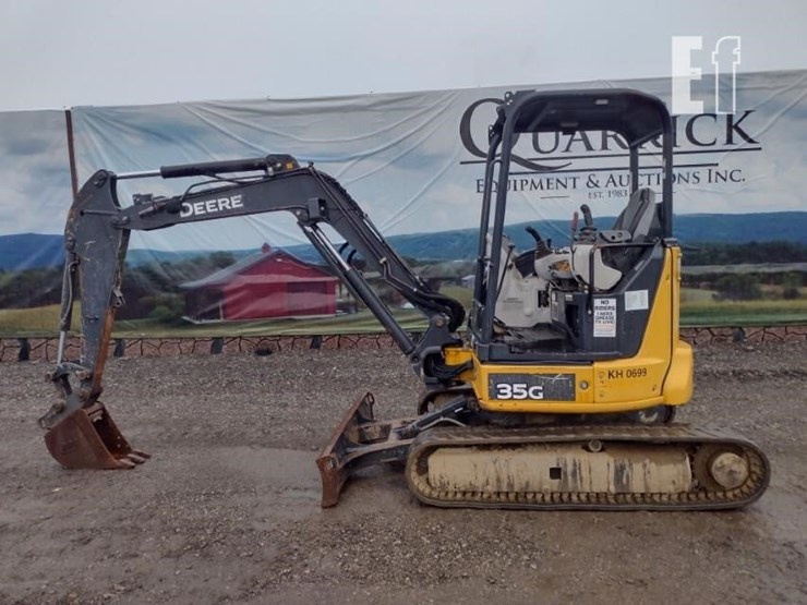 2015-deere-35g-image-1