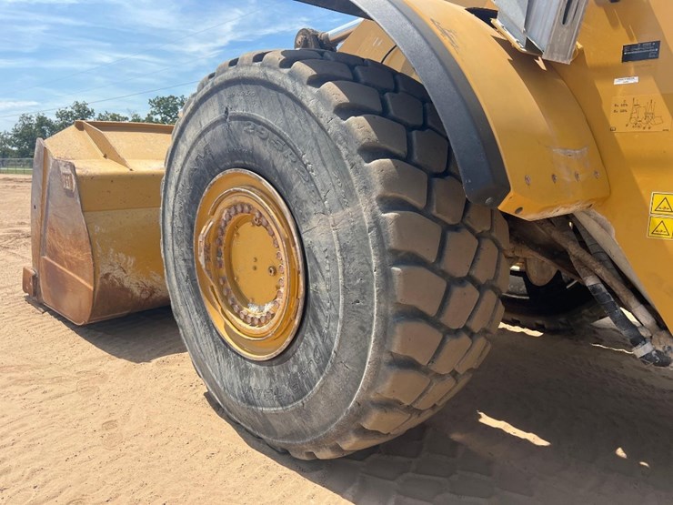 2022-caterpillar-980-image-26