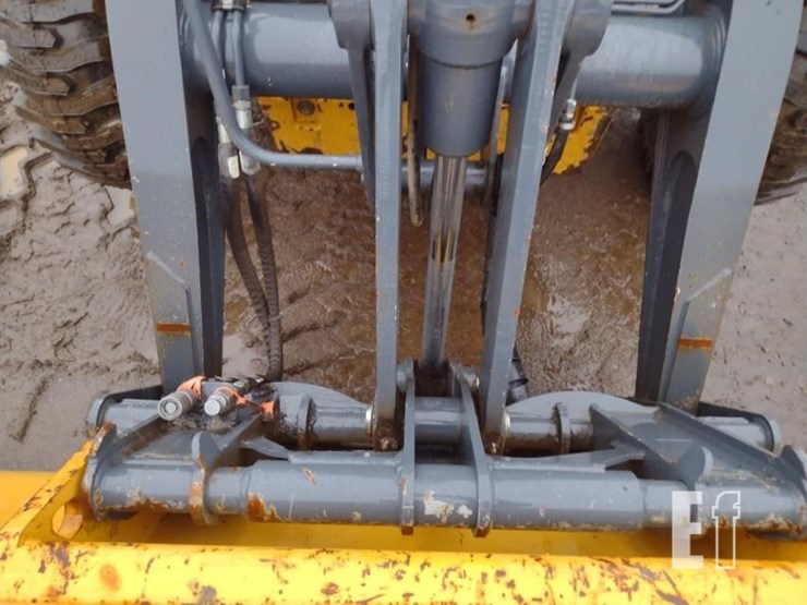 2020-deere-410l-image-20