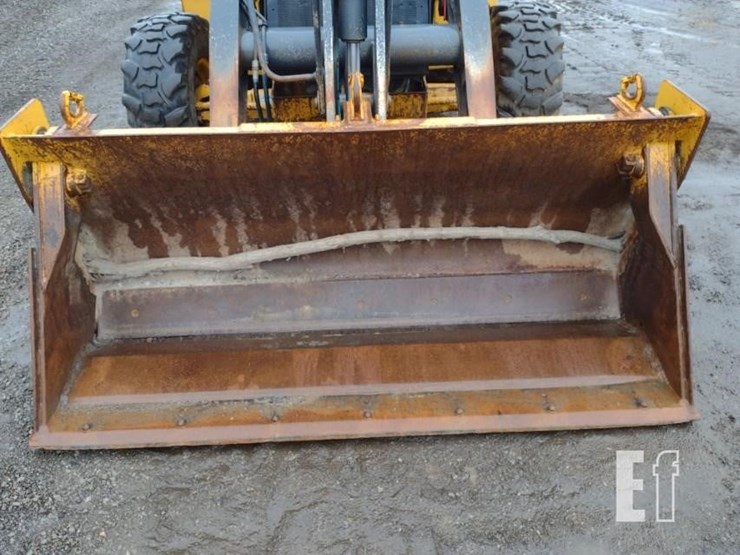 2015-deere-310k-image-19