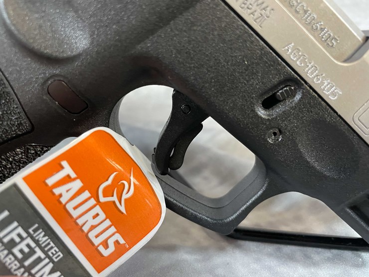#4778-•-taurus-g2c-compact-40-s&w-pistol,-sn:-agc106105-image-10
