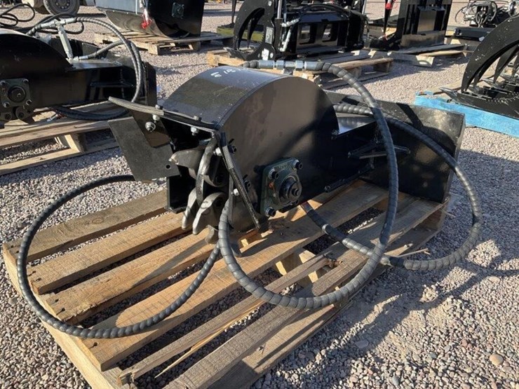 2025-giyi-stump-grinder-for-stand-up-skid-steer-image-3