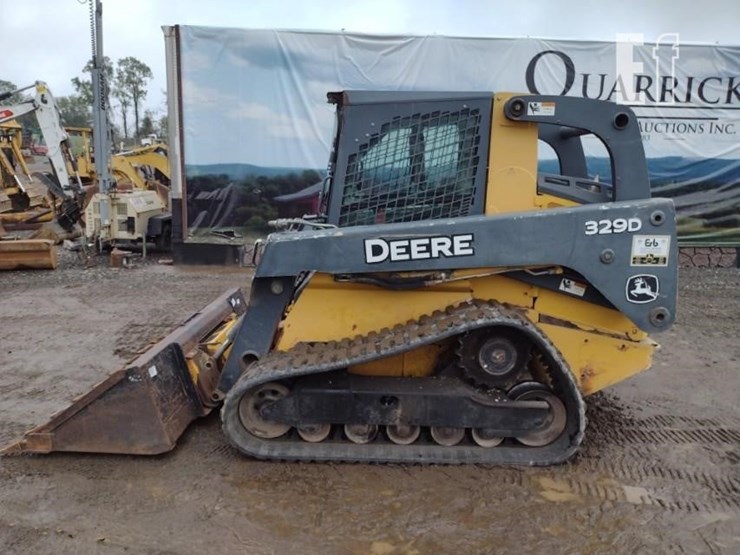 deere-329d-image-1