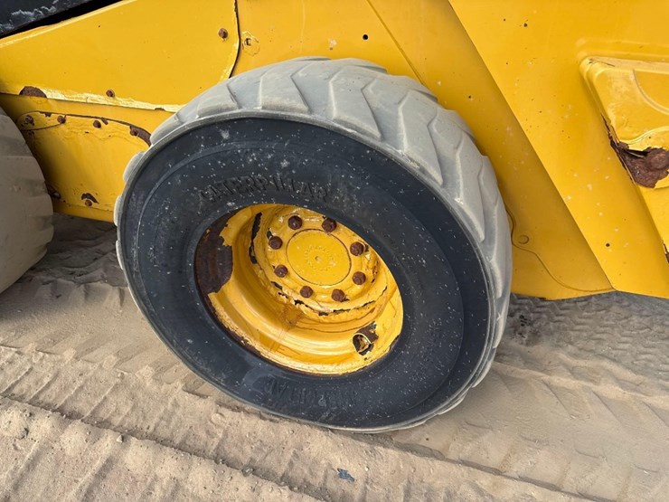 2021-caterpillar-262d3-image-9