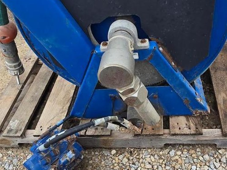 2"-hydraulic-hose-w/valve-on-cox-reel-image-4