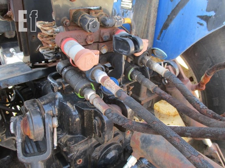 2005-new-holland-tn70-image-14