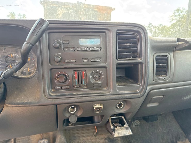 2007-chevrolet-silverado-image-28