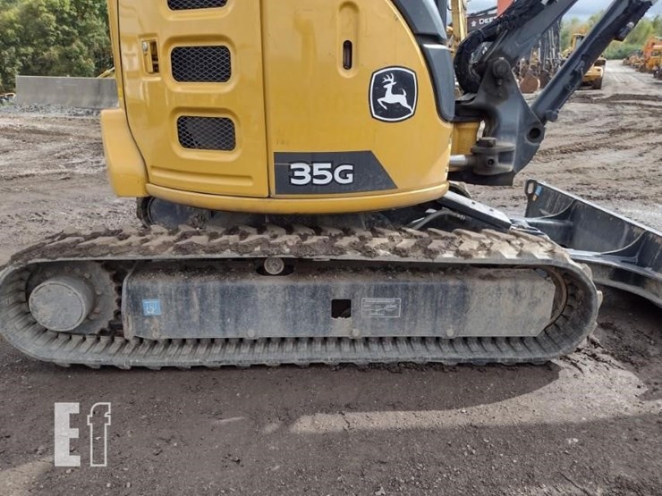 2022-deere-35g-image-36