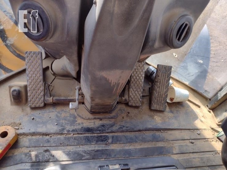 2013-deere-624k-image-7