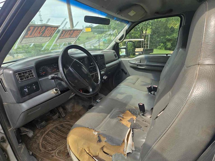 2002-ford-f550-image-13