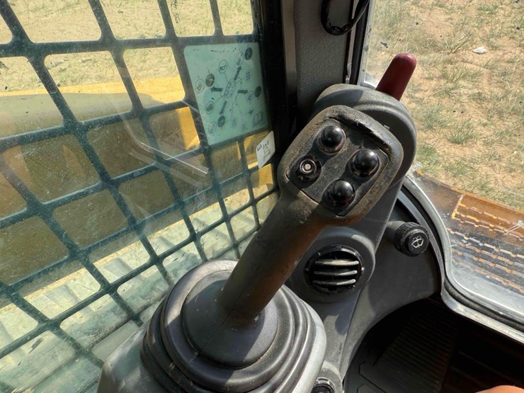 2018-caterpillar-299d2-xhp-image-30