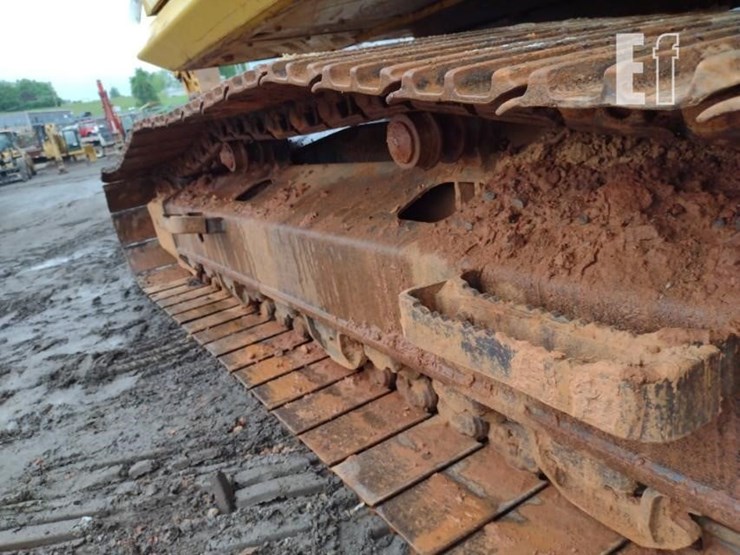 2017-komatsu-pc240-lc-11-image-35
