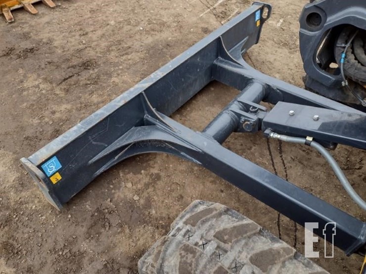 2023-deere-35g-image-23