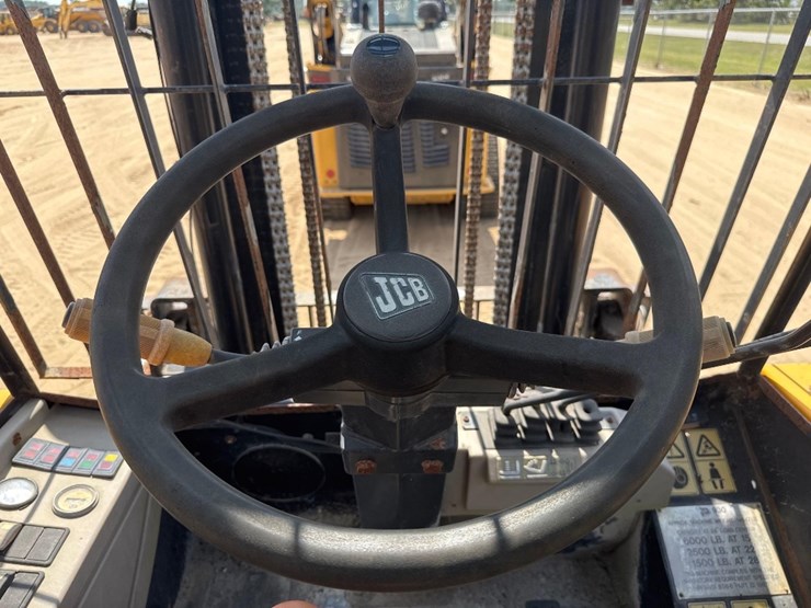 2012-jcb-930-image-21