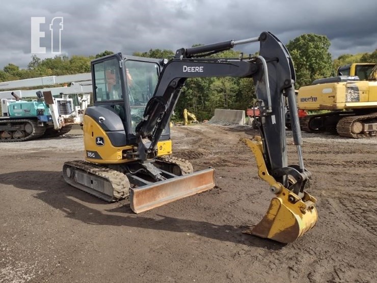 2022-deere-35g-image-49