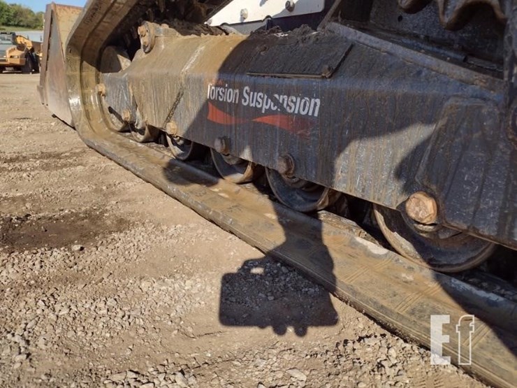 2022-bobcat-t870-image-25