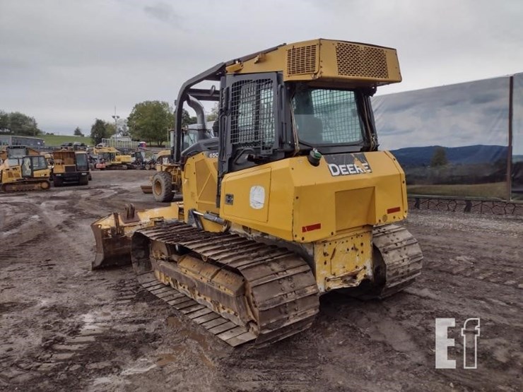 2017-deere-650k-lgp-image-45