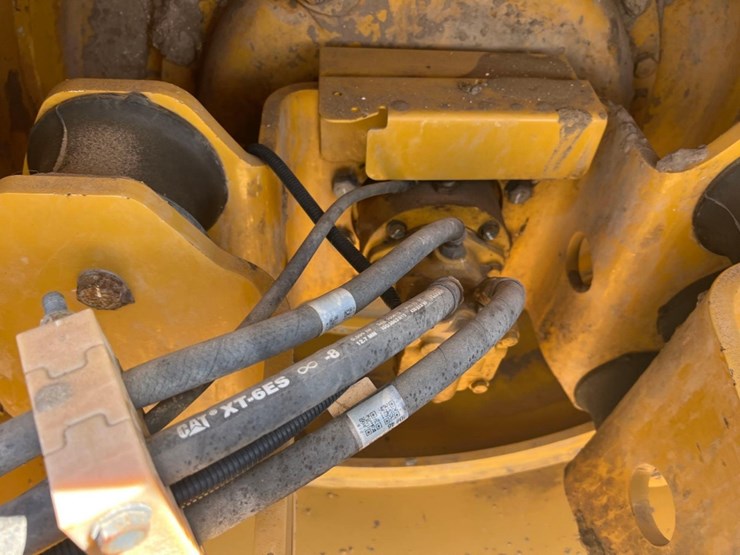 2019-caterpillar-cs44b-image-13