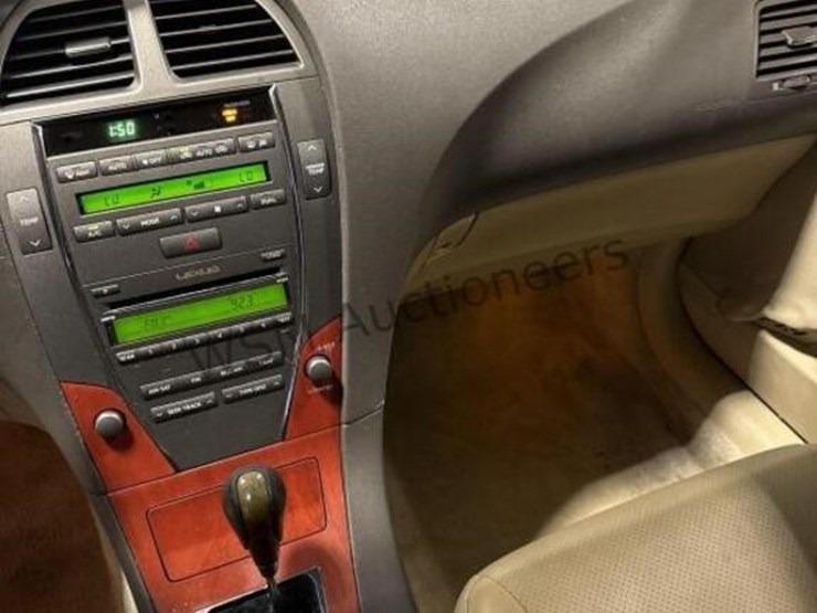 2007-lexus-es-350-sdn-image-22