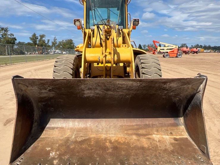 2000-deere-444-image-7