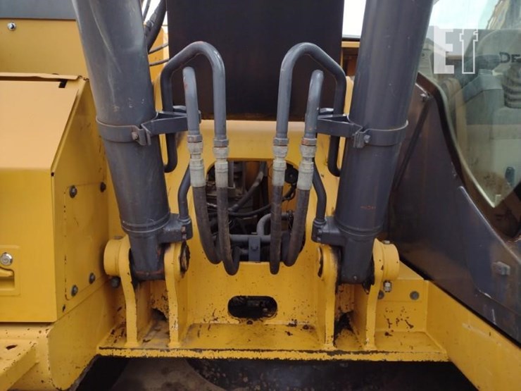 2011-deere-225d-lc-image-21