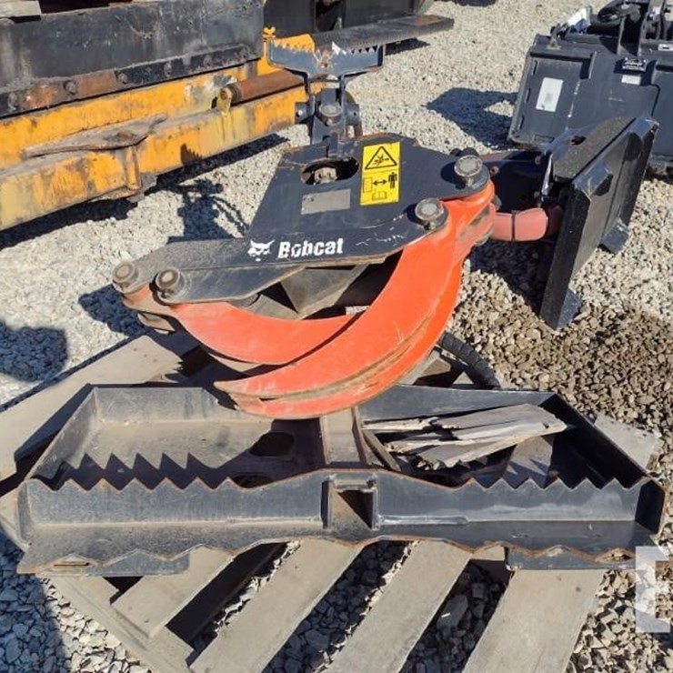 22 BOBCAT LOG GRAPPLE
