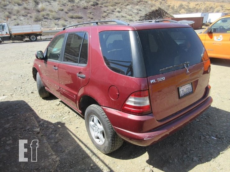 2001-mercedes-benz-ml320-image-2