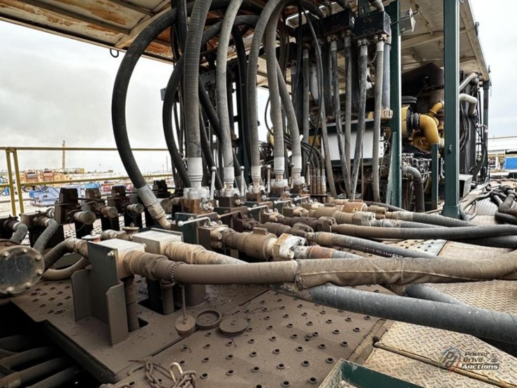 2008-caterpillar-c18-image-12