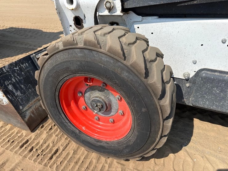 2019-bobcat-s770-image-10