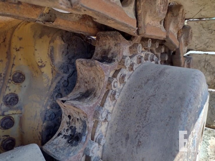 2004-komatsu-d65ex-15-image-22