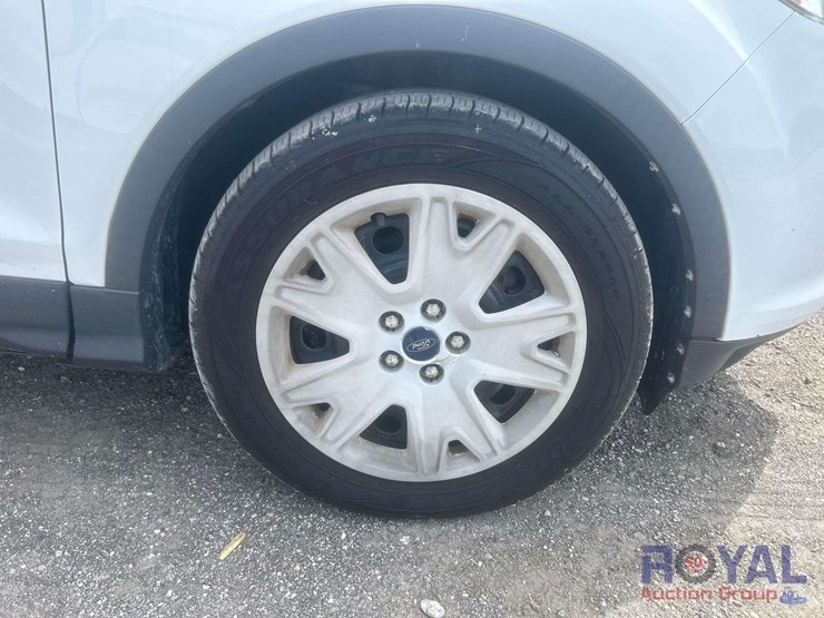 2015-ford-escape-image-24