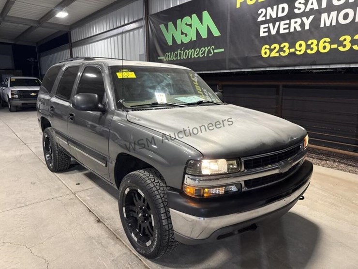 2001-chevrolet-tahoe-image-2