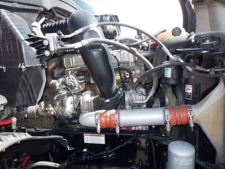 2022-freightliner-cascadia-126-image-16