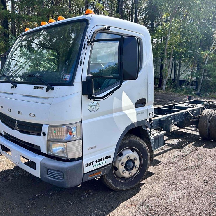 2015 Mitsubishi FE180 Cab and Chassis