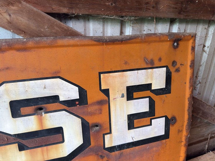 case-farm-machinery-sign-image-6